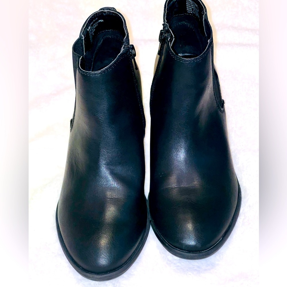 MIA black booties in size 6.5